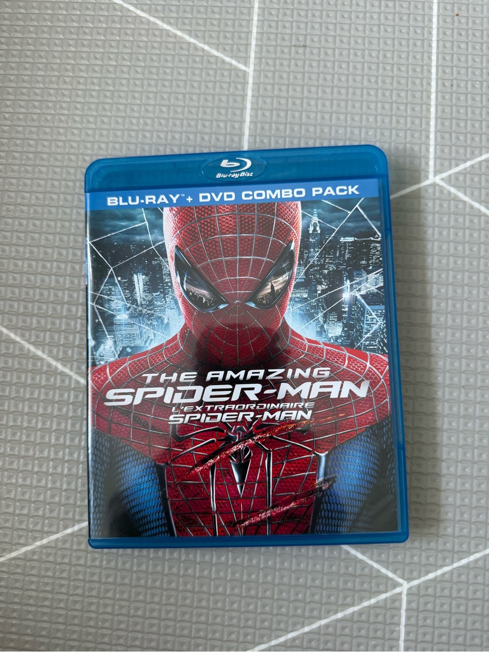 Sony The Amazing Spider-Man Blu-ray/DVD Case - Red & Blue